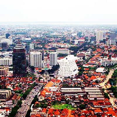 Meneropong Surabaya dari Banyak Sudut