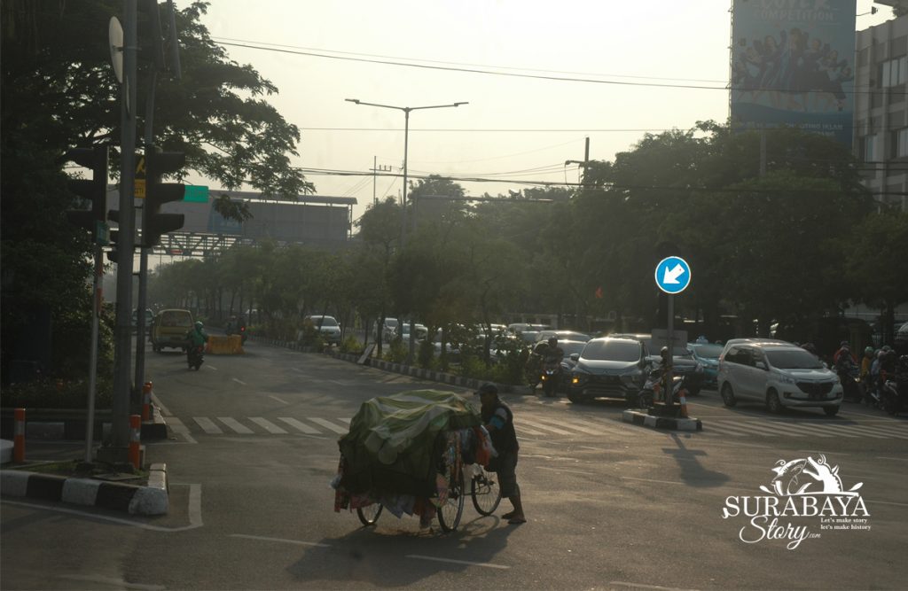 Angkutan Serba Guna Masyarakat Urban Surabaya - Surabayastory.com